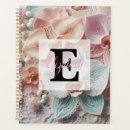 Recherche de dentelle de fleur Monogramme