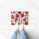 Recherche de coccinelle en paillassons Bogue