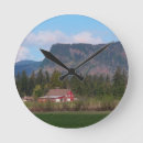Recherche de grange rouge horloges Rural