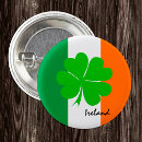 Recherche de trèfle chanceux badges Irlande