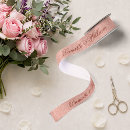 Recherche de satin rose Bride