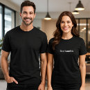 Recherche de humble vêtements Heureux