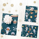 Zoek naar ruimte cadeaupapier Astronaut