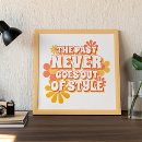 Recherche de femme jaune posters Pour tous