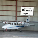 Recherche de hangar Pour lui