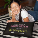 Zoek naar witch kussens Typografie