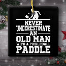 Recherche de vieux ornements Pour lui