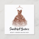 Recherche de robe blanche cartes visite Mode