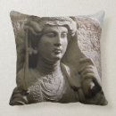 Recherche de buste coussins Romain