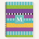 Zoek naar groene stippen notitieboeken Meisje