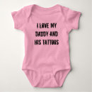 Recherche de tatouage de bébé vêtements Papa