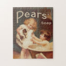 Recherche de enfants jouant puzzles Chien