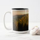Recherche de paysage montagne tasses Forêt