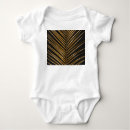 Recherche de deco bébé vêtements Doré