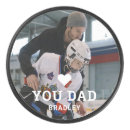 Zoek naar hockey pucks Vader