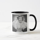 Recherche de 29 ans tasses Regarder l'appareil photo