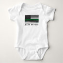 Recherche de rangée bébé vêtements Mignon