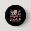 Recherche de derrière badges École