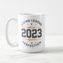 Recherche de 1973 tasses Né en 1973