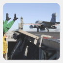 Recherche de porte avions autocollants Militaire