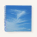 Zoek naar witte wolk notitieboeken Foto