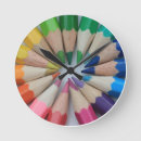 Recherche de crayon horloges Couleurs
