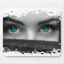 Recherche de yeux bleus tapis souris Photographie