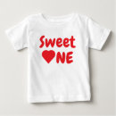 Recherche de coeur rouge bébé tshirts Anniversaire