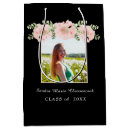 Zoek naar handvat cadeaupapier For her
