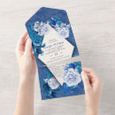 Recherche de fleurs blanches bleues invitations Couple