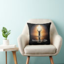 Recherche de baptême coussins Religieux