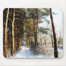 Recherche de scène neige tapis souris Forêt