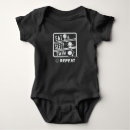 Recherche de surfer bébé vêtements Plage