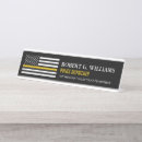 Zoek naar geel naambordjes Bureau