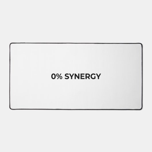 0% Synergy Large Minimalist Typographic Desk Mat (Voorkant)