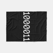 1000011 Binary Code For 67 Funny Tech Meme Compute Fleece Deken (Voorkant (Horizontaal))