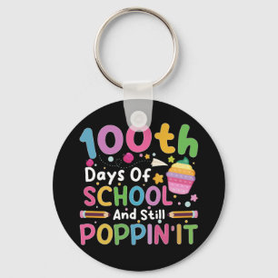 100 dagen school en nog steeds knallende meid  sleutelhanger