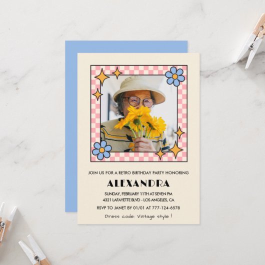 100e verjaardag uitnodiging Retro Groovy Blue Flor (Voorkant / Achterkant in situ)