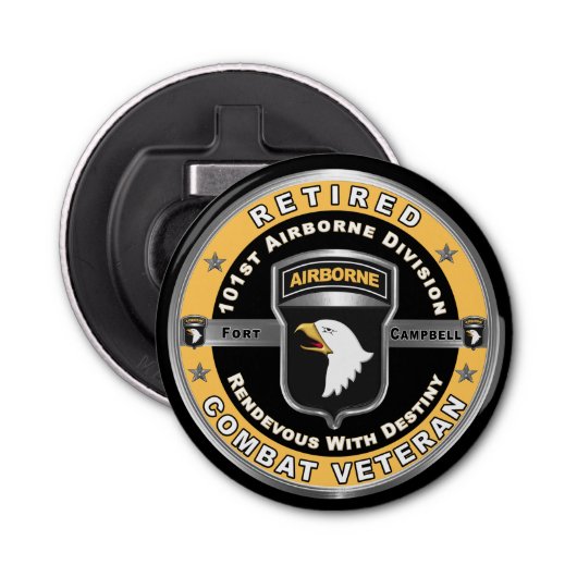 101e afdeling boordevol personeel button flesopener (Voorkant)