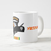 101E AIRBORNE RECONDO VIETNAM JUMBO MUG (Devant droit)