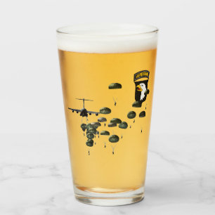 101e door de lucht aangedreven paratroopers glas