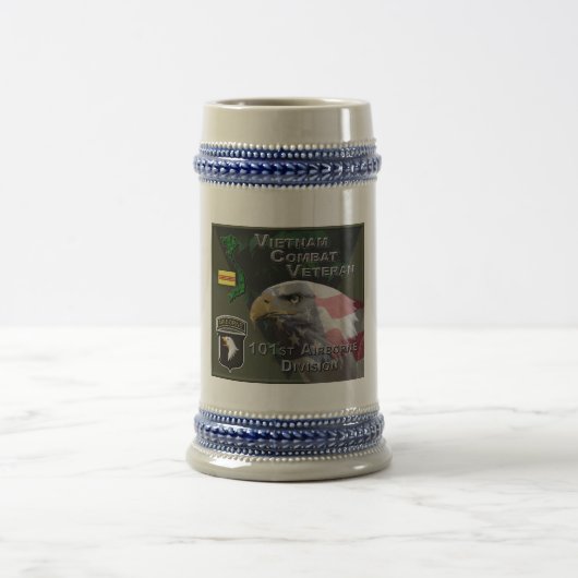 101st Airborne Div Vietnam Combat Veteran Bierpul (Center)