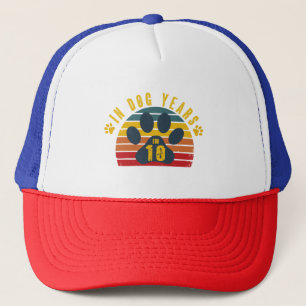 10 In Hondenjaren Trucker Pet