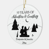 10 jaar avontuur en telling Aangepaste namen Keramisch Ornament (Links)