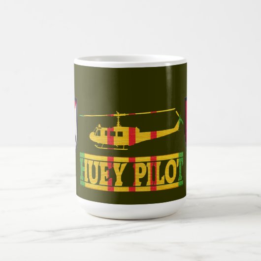 11ème Régiment de cavalerie blindée. Tasse pilote (Centre)