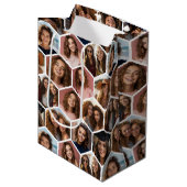 12 Photo Collage - funky hexagon honingraat Medium Cadeauzakje (Voorkant Gekanteld)