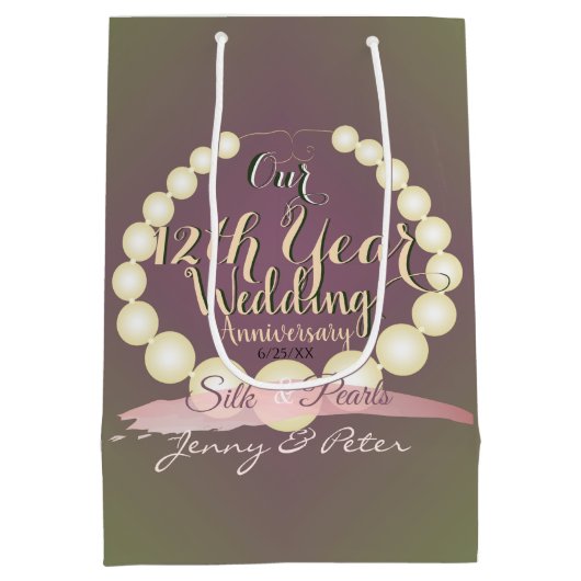12e bruiloft Jubileum parels op Plum Moss Medium Cadeauzakje (Achterkant)