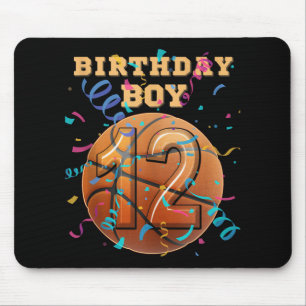 12e verjaardag jongen 12 jaar oud basketbalspelers muismat