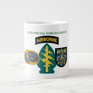 12ème TASSE d'ÉLÉPHANT de GROUPE de FORCES
