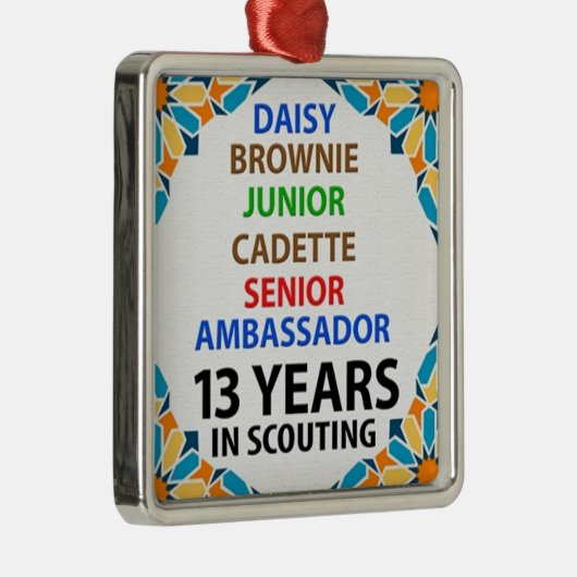 13 ans de scoutisme pour filles ornement métalliqu (Droite)